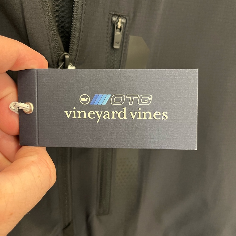 Vineyard Vines OTG Performance Medinah Packable Lightweight Golf Anorak - Picture 9 of 10
